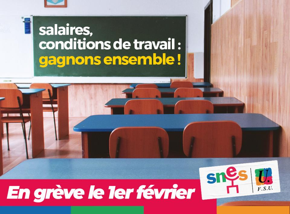 Une salle de classe avec des tables et chaises d'écoliers, vide. Un appel à la grève le 1er février encadre le visuel.