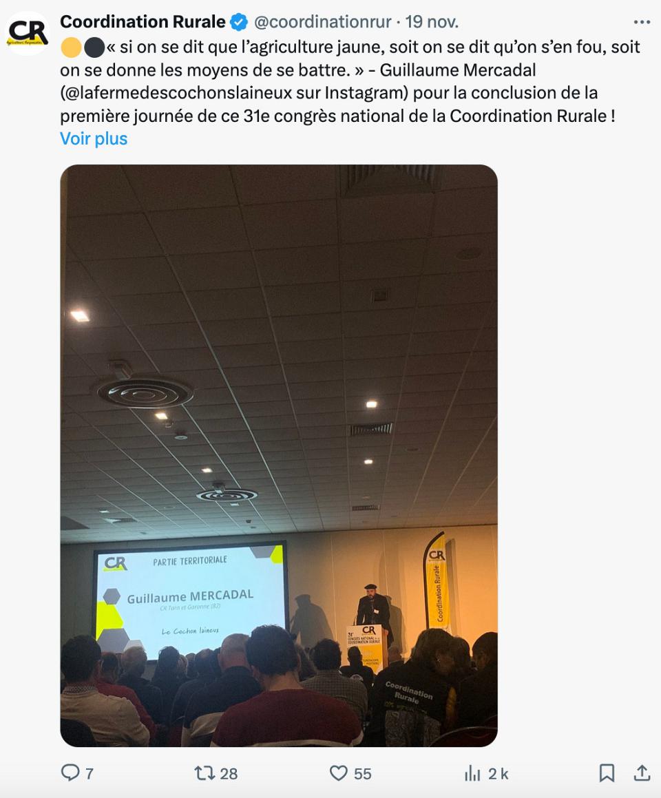 Un homme avec un béret noir présenté comme Pierre Guillaume Mercadal, de la Coordination Rurale du Tarn et Garonne, s'adresse à des agriculteurs.