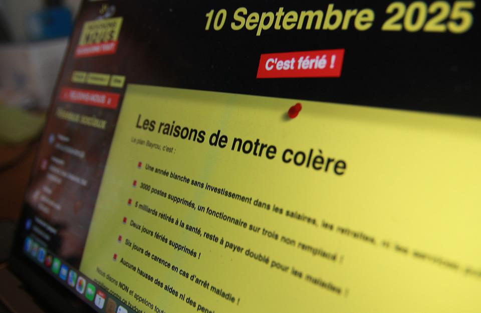 La Une du site internet Indignons-Nous qui appelle au 10 septembre.