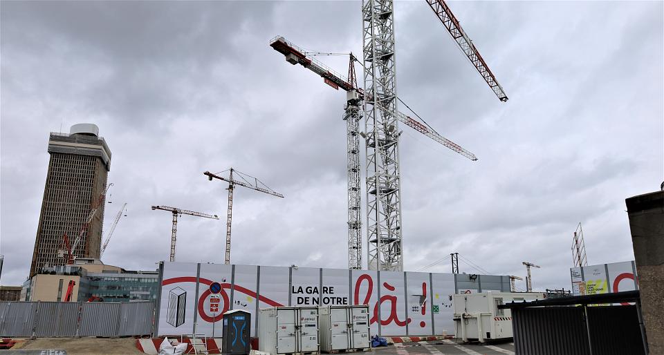 Silence, des ouvriers meurent » : sur les chantiers du Grand Paris