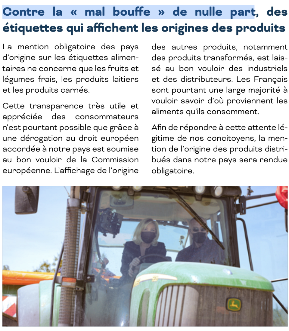 Marine Le Pen conduit un tracteur