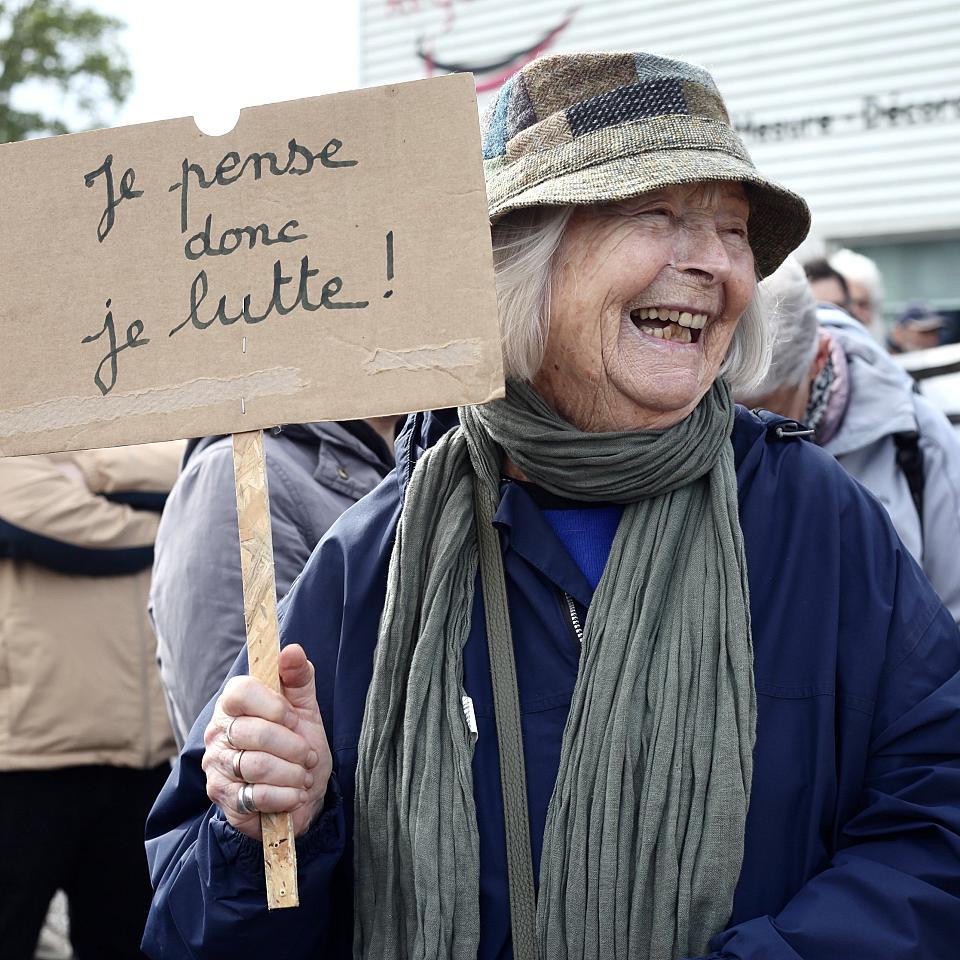 Laurence, de Tressignaux, née avant la guerre et inquiète de la montée de l'extrême droite. 