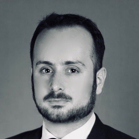 Portrait en noir et blanc d'Olivier Schmitt